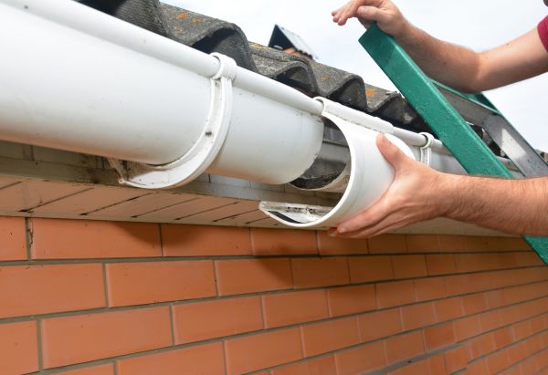 Gutter Seam Repair in Lapeer